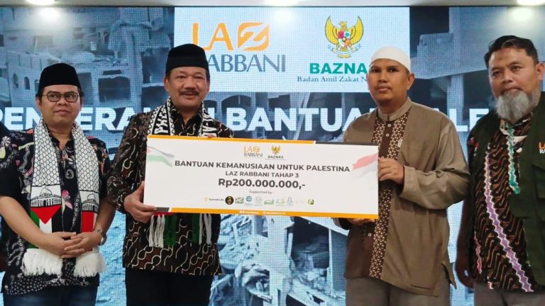 Penyerahan Bantuan Peduli Palestina ke BAZNAS Tahap Ketiga