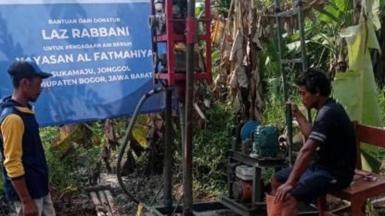 Sumur Bor Untuk Yayasan Al Fatmahiyyah